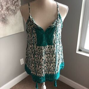 Solitaire teal flower print top lace beads NWT